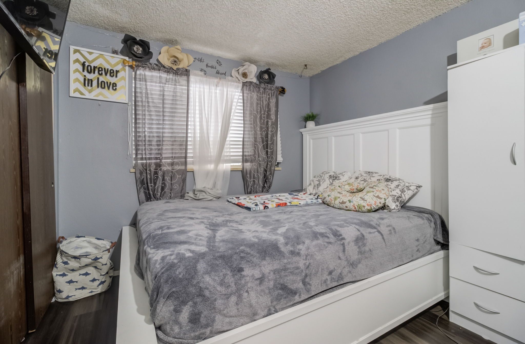 Santa Paula Dr-024