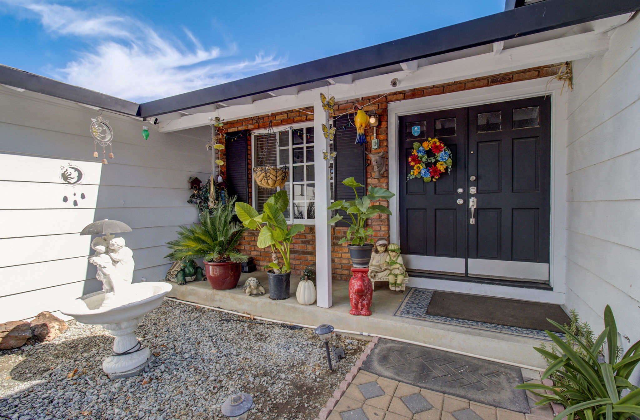 Santa Paula Dr-004