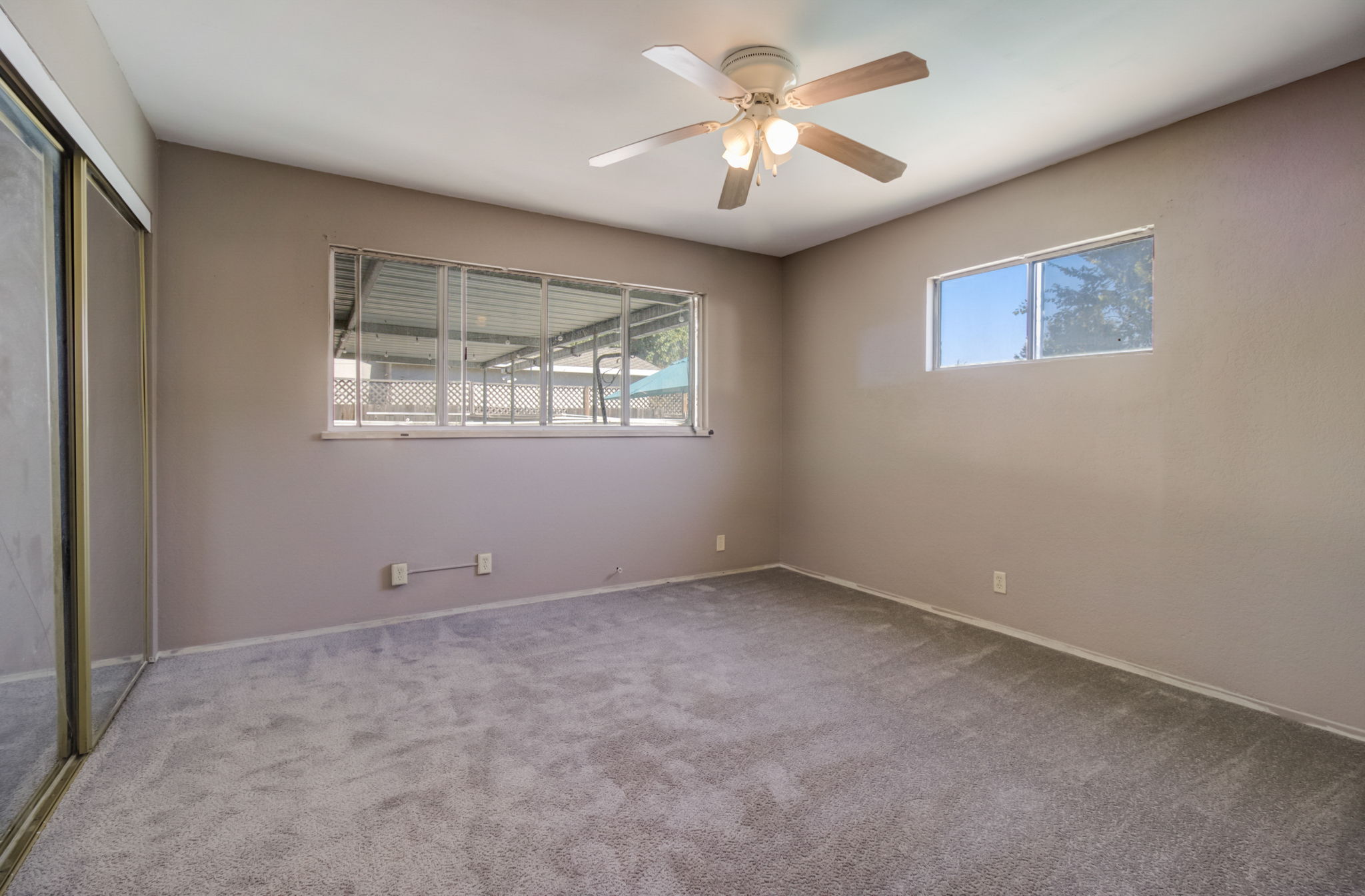 Santa Paula Dr-030