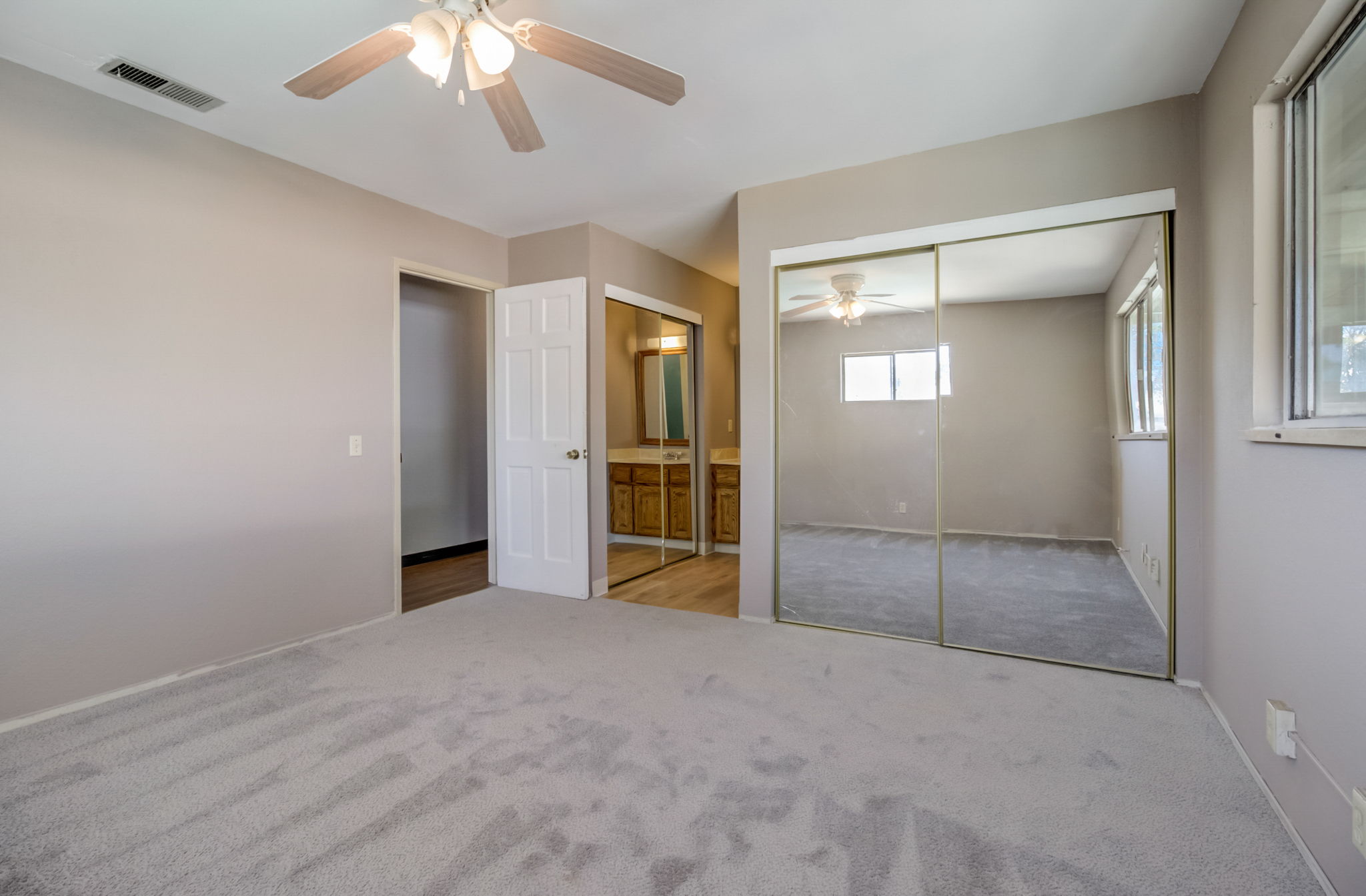 Santa Paula Dr-032