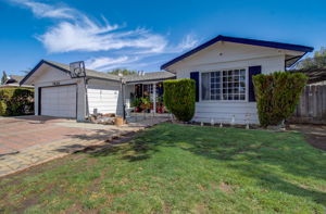 Santa Paula Dr-001