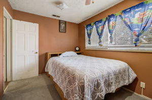 Santa Paula Dr-029