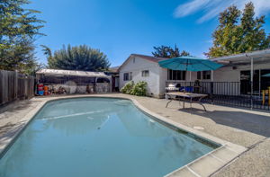 Santa Paula Dr-038