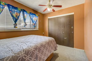 Santa Paula Dr-028