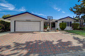 Santa Paula Dr-003
