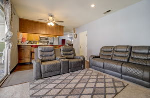 Santa Paula Dr-012