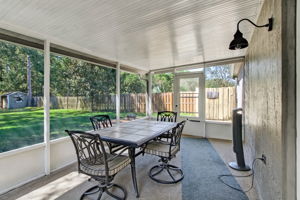 Screened-in Porch