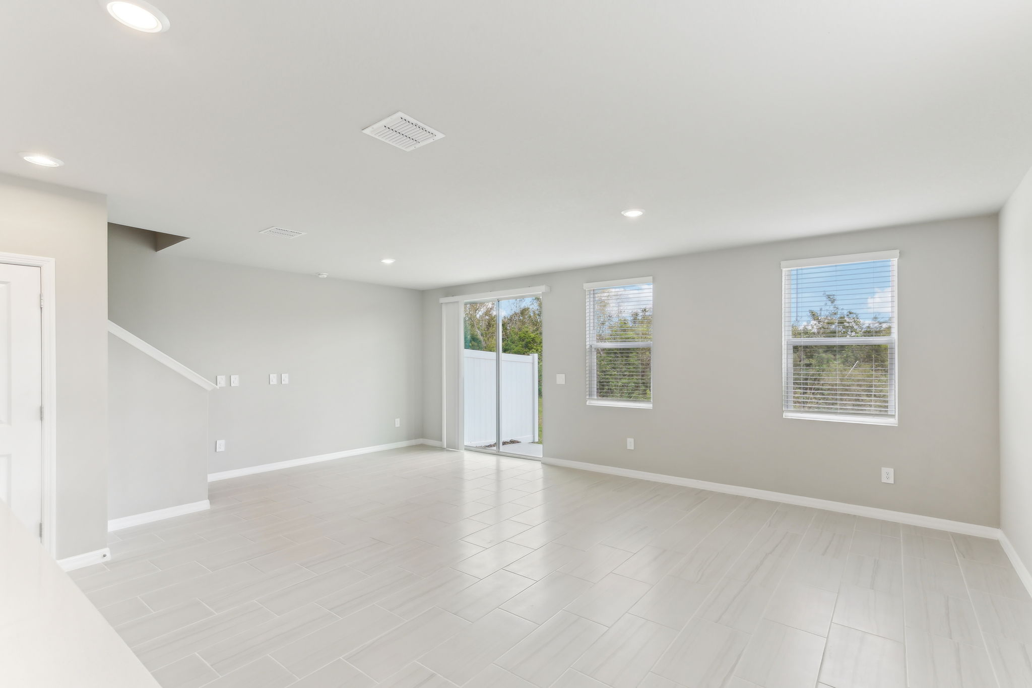 Tampa - Watergrass Towns - 7628 Intrepid Rd, Wesley Chapel, FL 33545 - 010