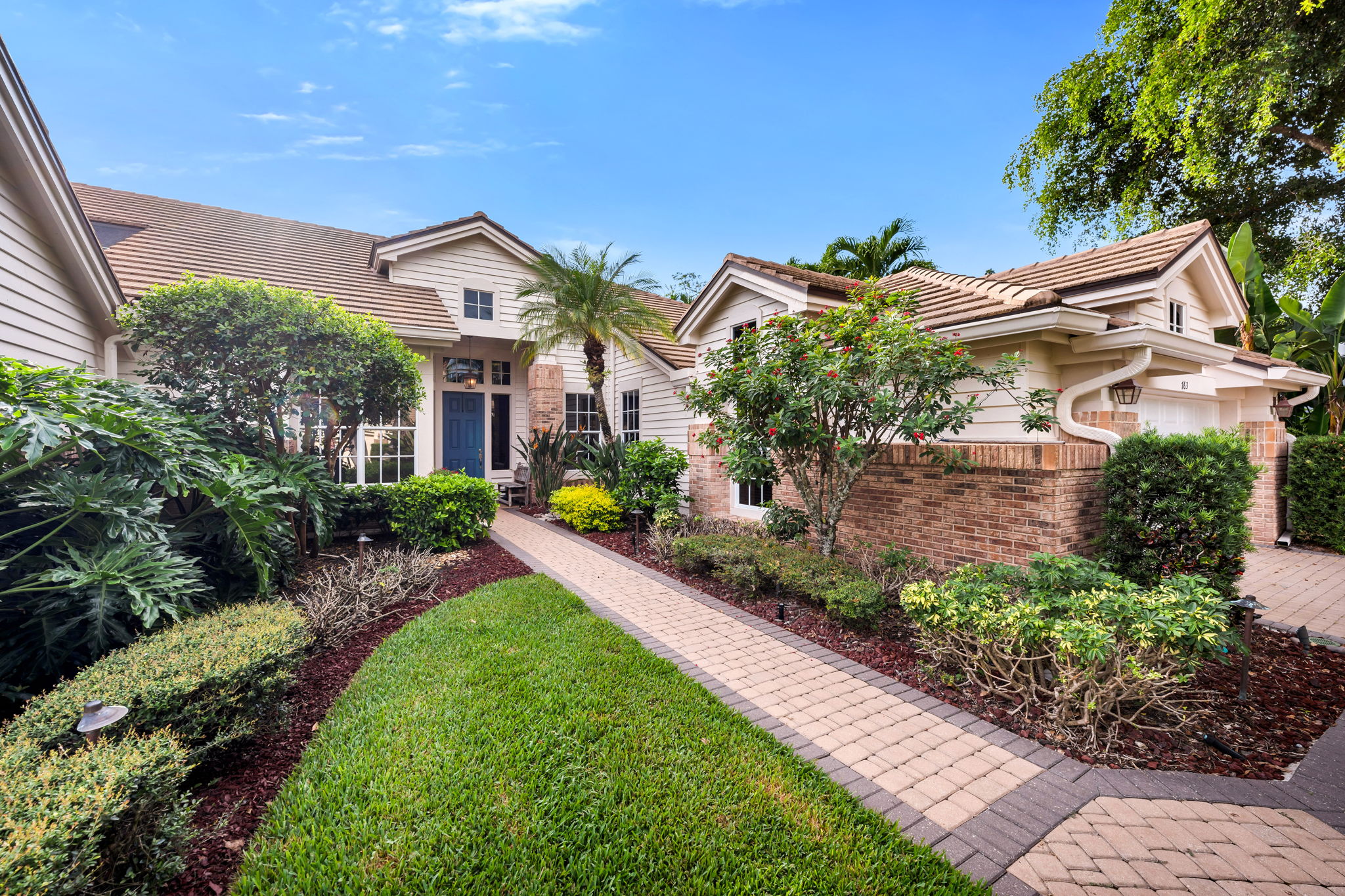 Front Elevation Close