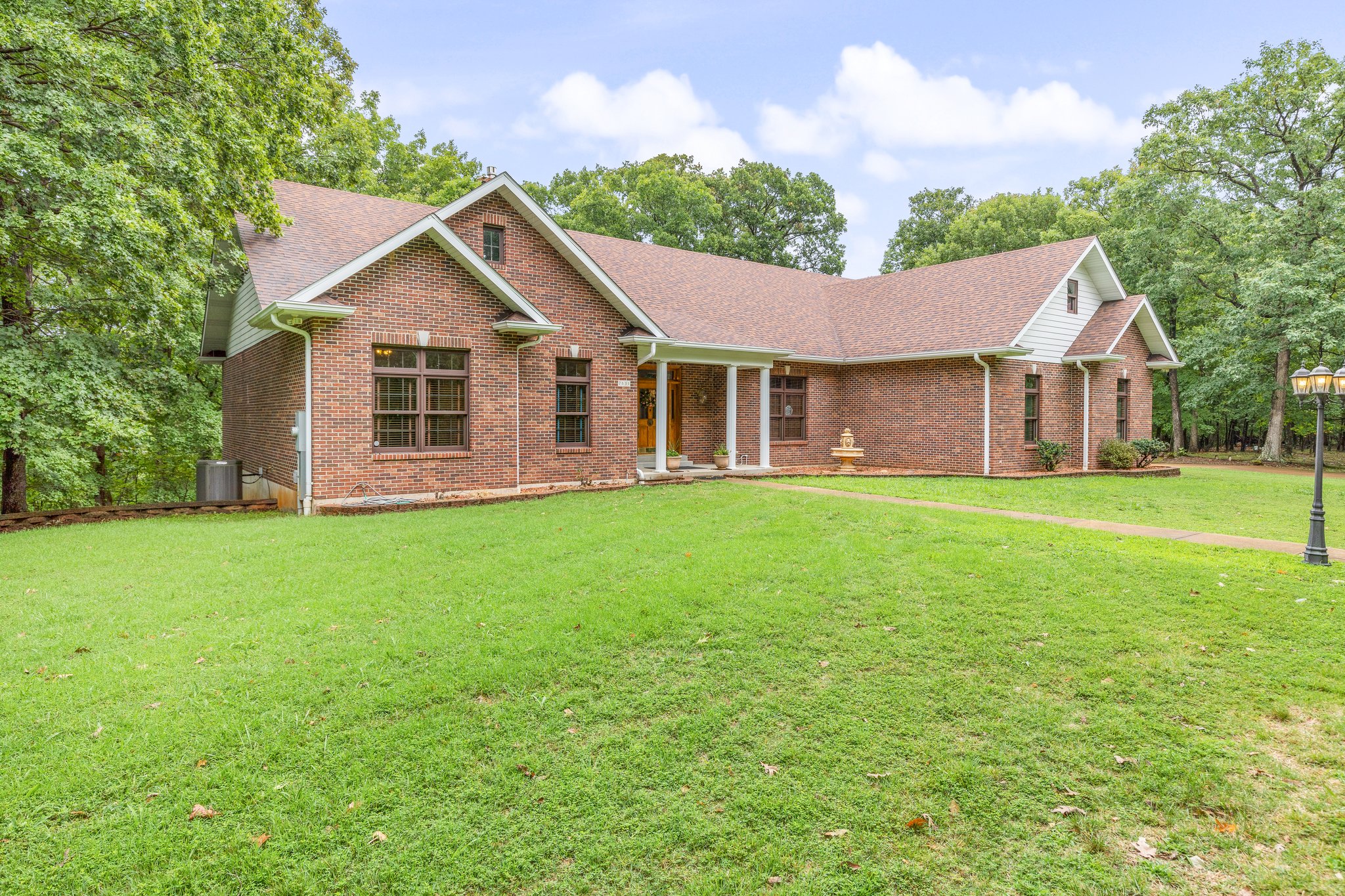 002 - 7631 Oak Crest Ct, Barnhart, MO.jpg