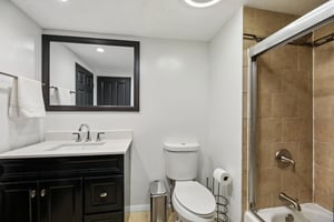 Fairbanks Ct-L0508-022.jpg