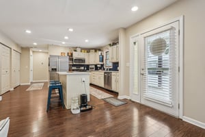012.jpg
