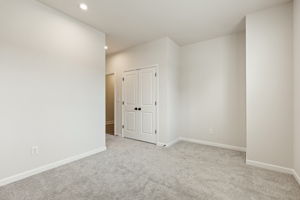  Photo 34