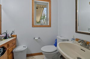  Photo 33