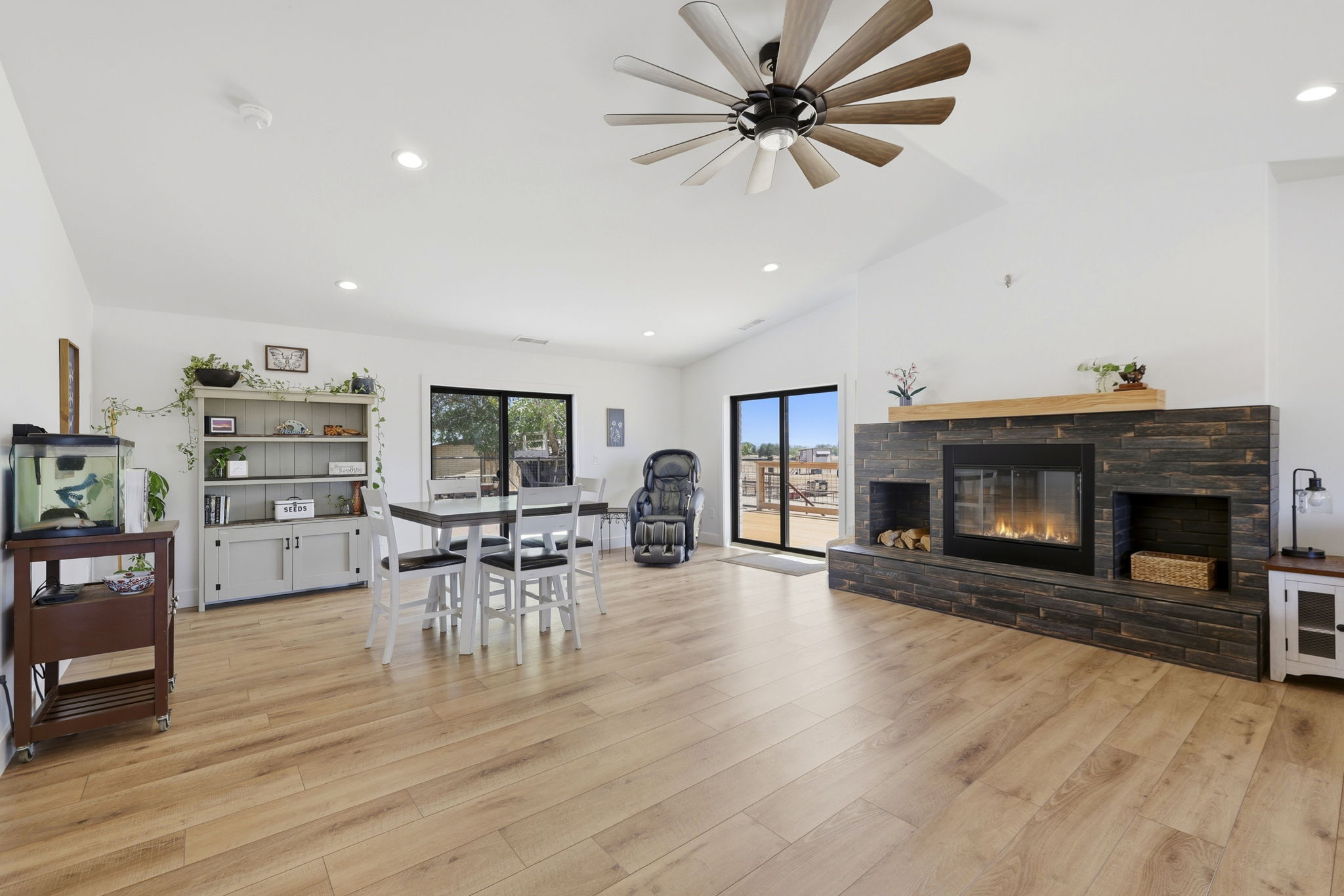 Living Room 4