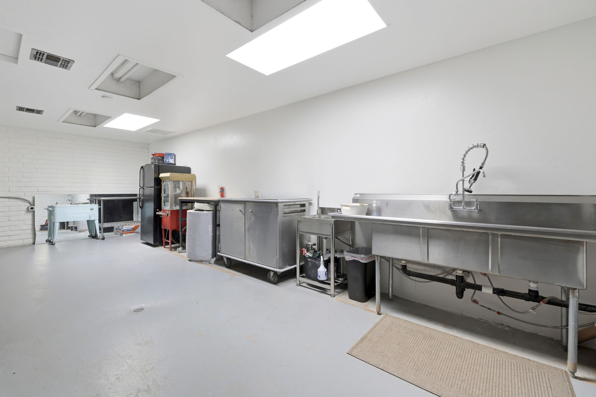 Event Center Kitchen (2)