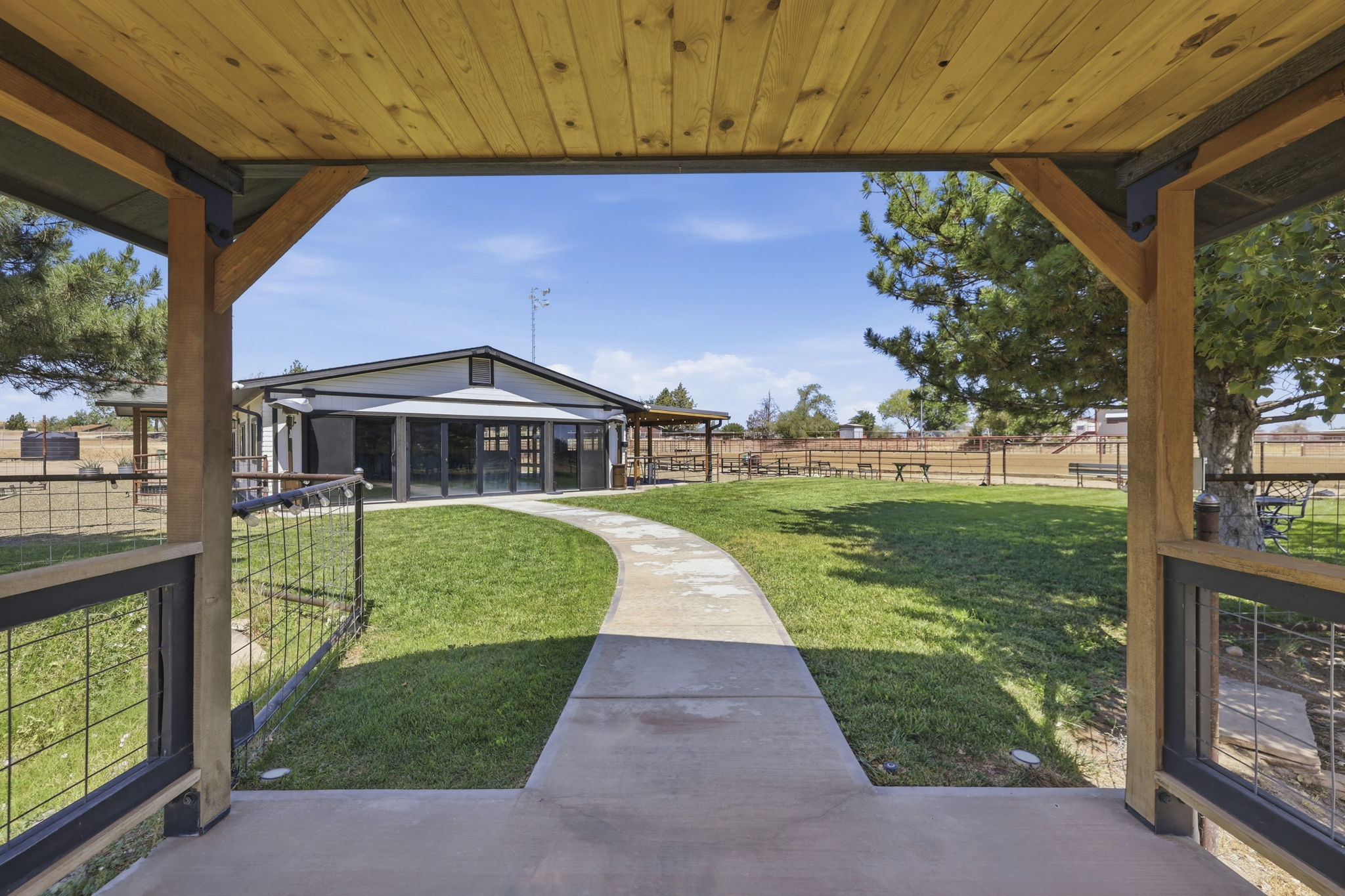 Pergola (2)