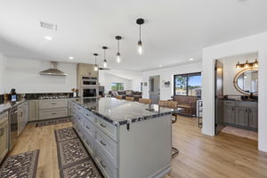 Kitchen 4