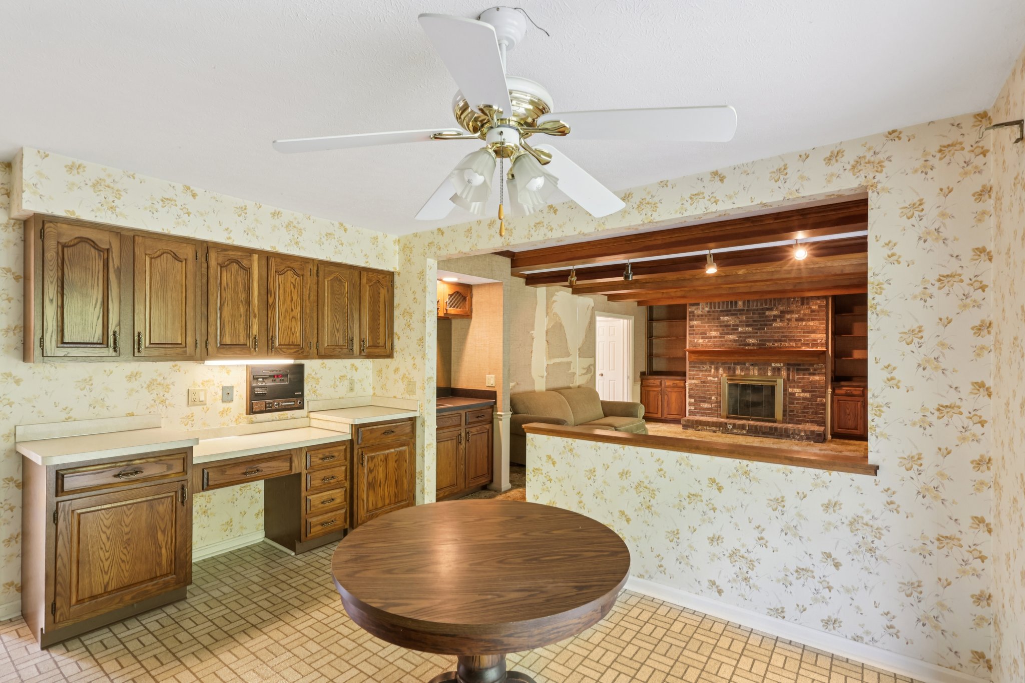 N Linden Ln-S0608-018.jpg