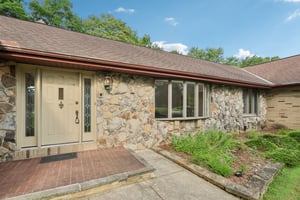 N Linden Ln-S0608-006.jpg