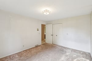 N Linden Ln-S0608-035.jpg