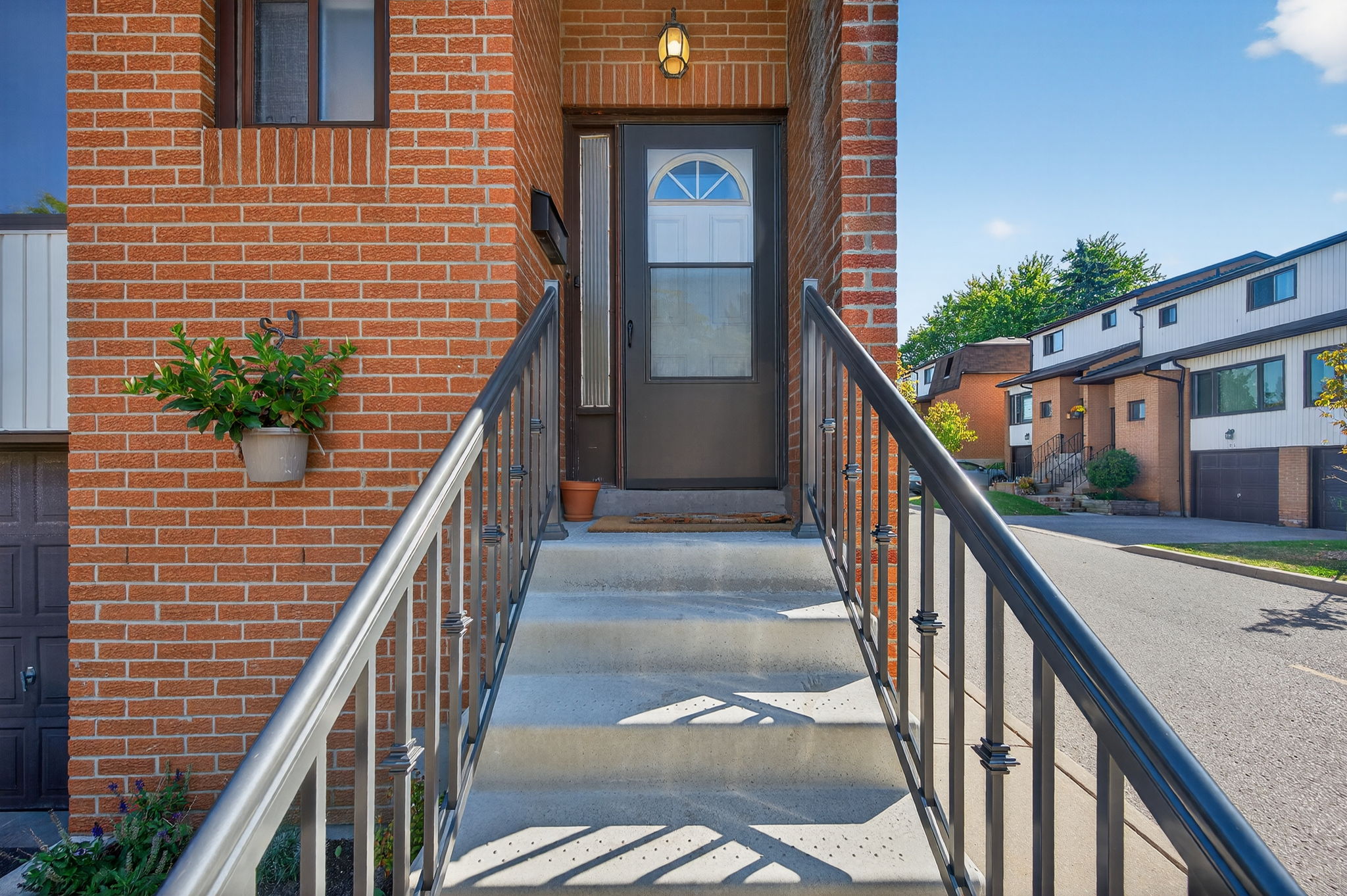 765 Oklahoma Dr Unit 54 Pickering, ON L1W 3C9
