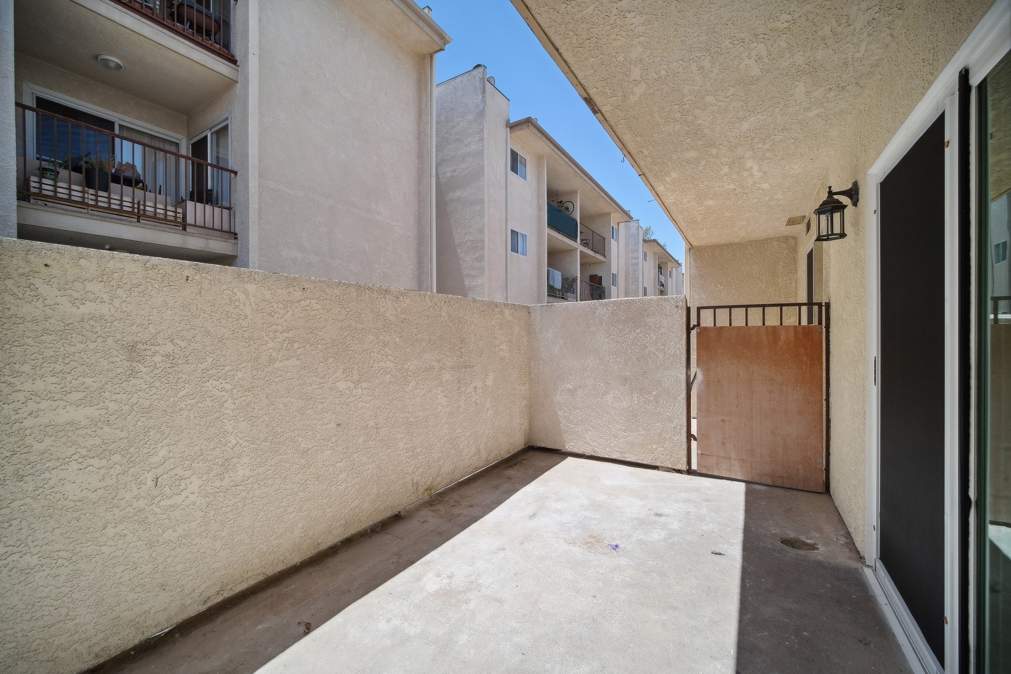 Reseda Blvd 73-021.jpg