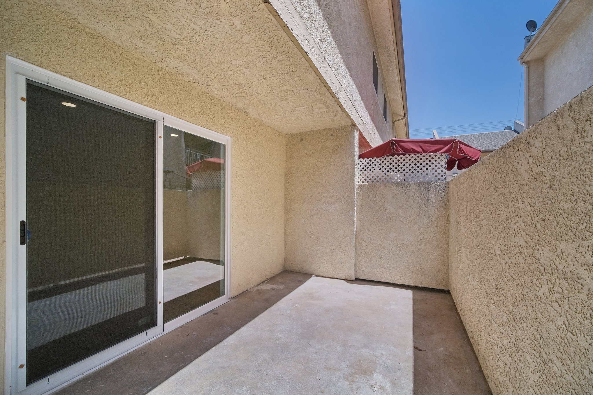 Reseda Blvd 73-022.jpg