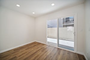 Reseda Blvd 73-012.jpg
