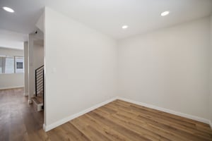 Reseda Blvd 73-013.jpg
