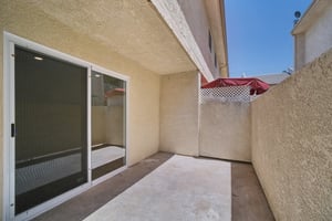 Reseda Blvd 73-022.jpg