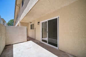 Reseda Blvd 73-024.jpg