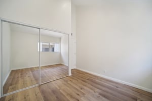 Reseda Blvd 73-042.jpg