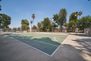 Reseda Blvd 73-056.jpg