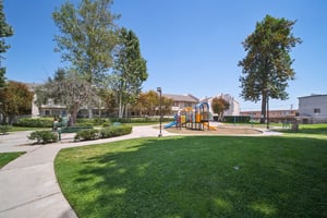 Reseda Blvd 73-065.jpg