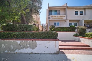Reseda Blvd 73-070.jpg
