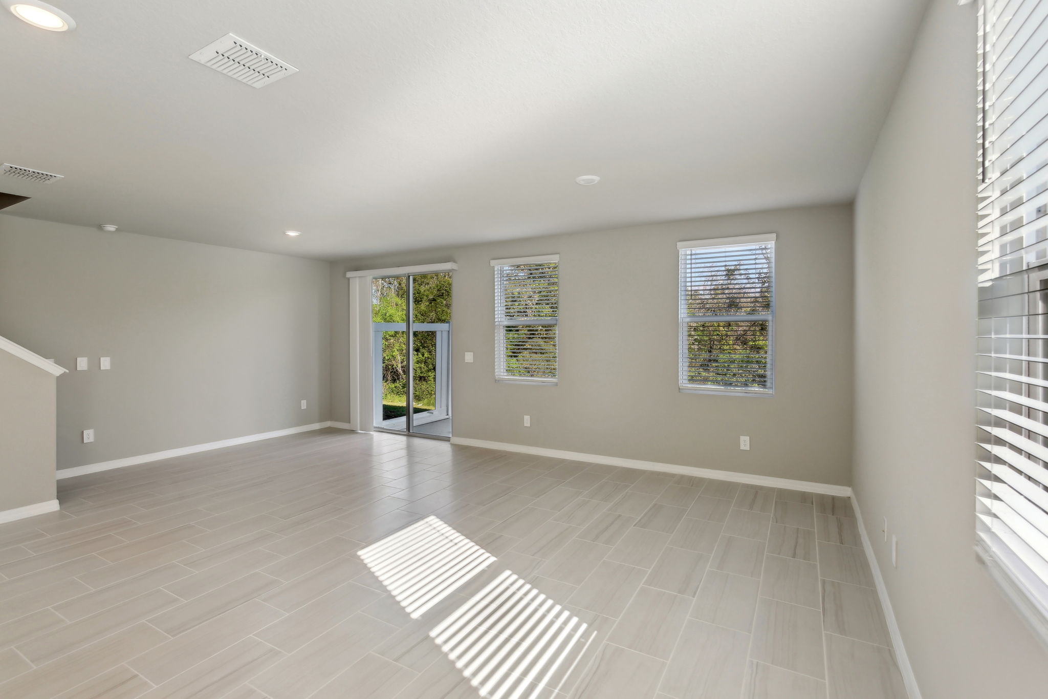 Tampa - Watergrass Towns - 7652 Intrepid Road, Wesley Chapel, FL 33545 - 008