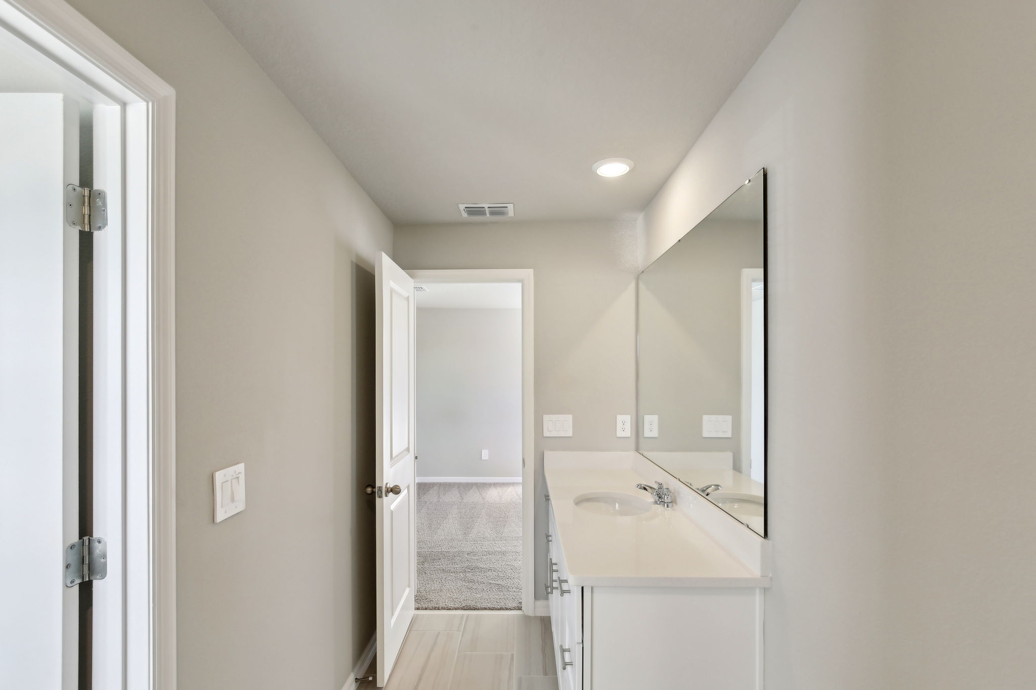 Tampa - Watergrass Towns - 7652 Intrepid Road, Wesley Chapel, FL 33545 - 019