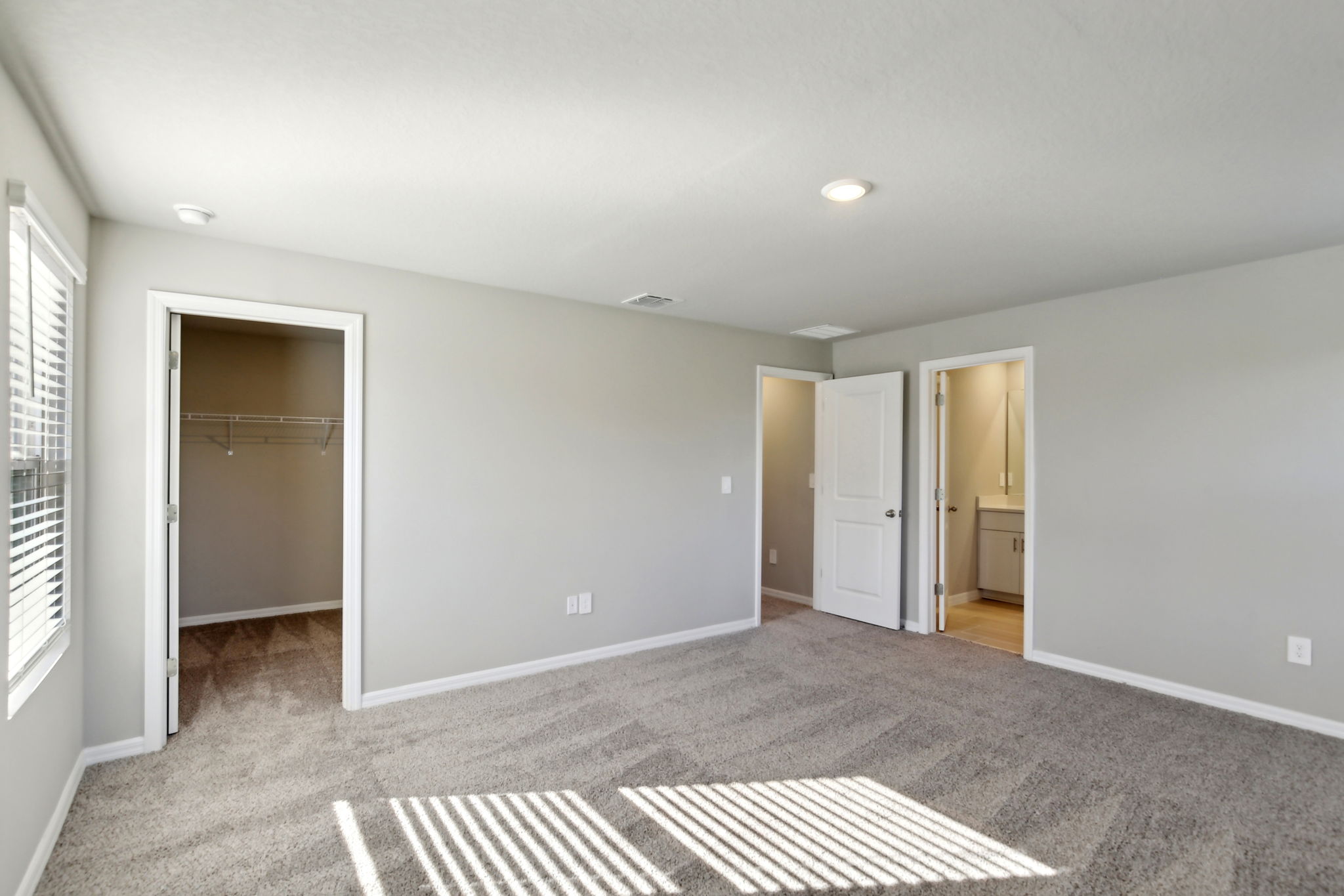 Tampa - Watergrass Towns - 7652 Intrepid Road, Wesley Chapel, FL 33545 - 032