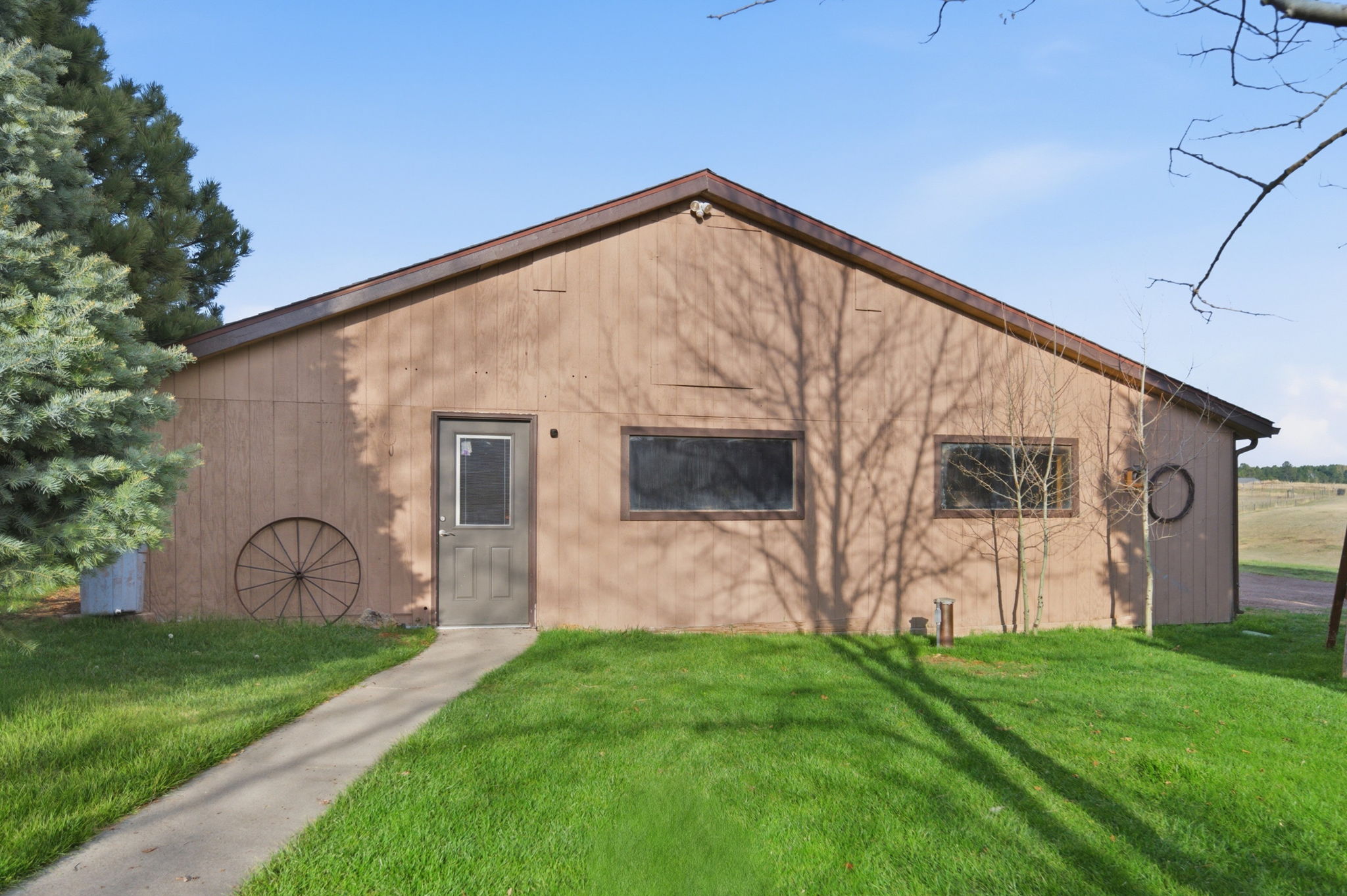 3 Car Garage/Workshop/Loft