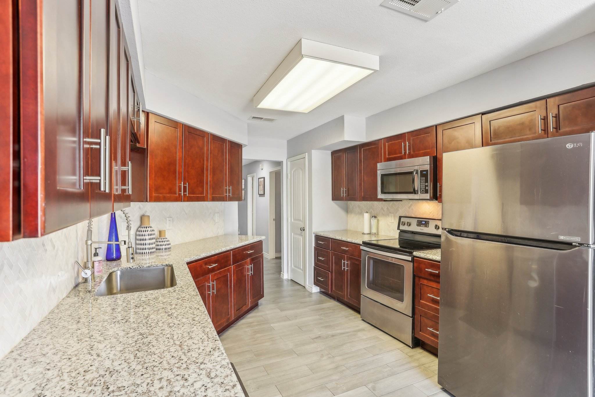 S Braeswood Blvd 51-011.jpg
