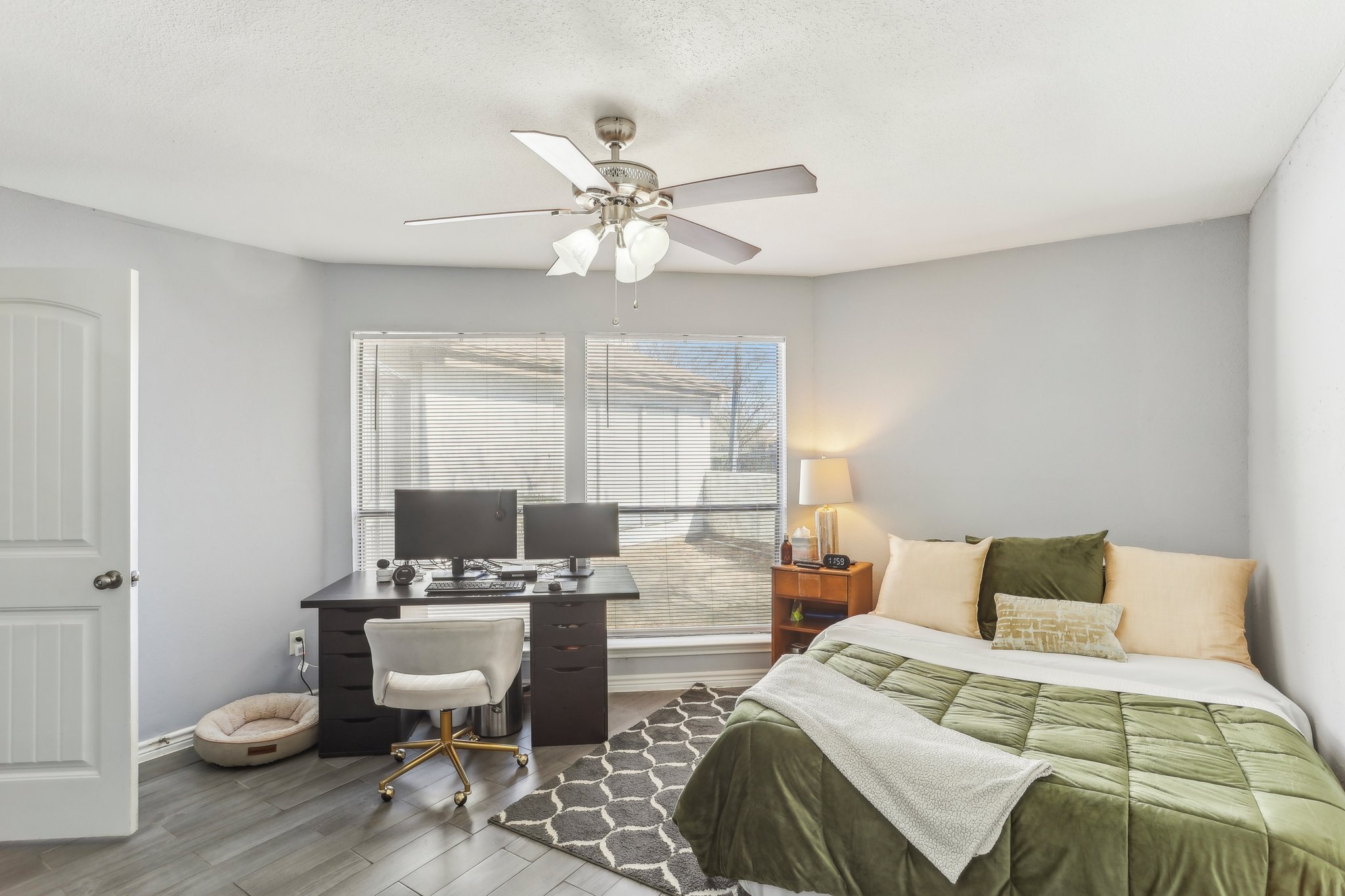 S Braeswood Blvd 51-020.jpg