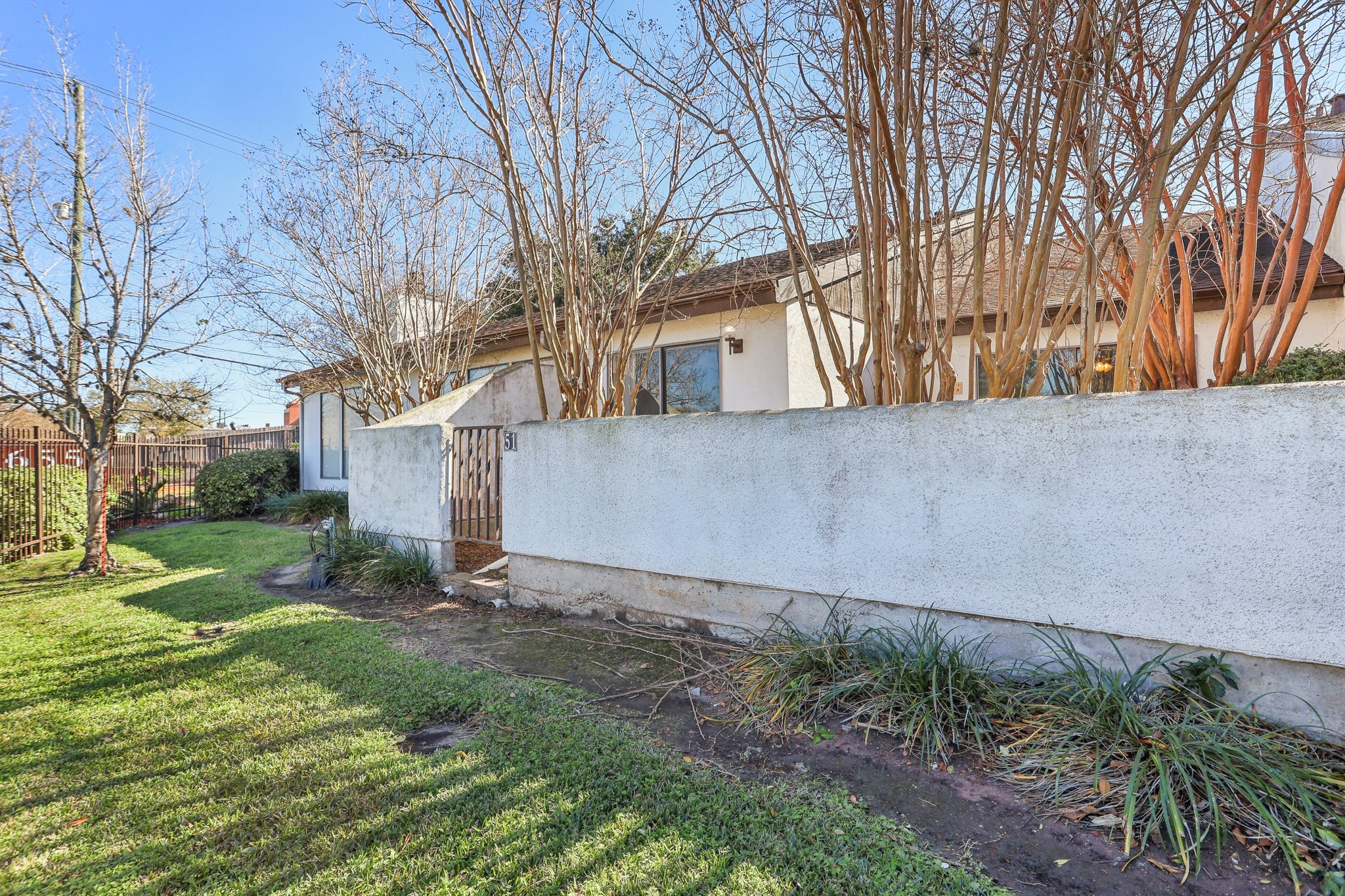 S Braeswood Blvd 51-036.jpg
