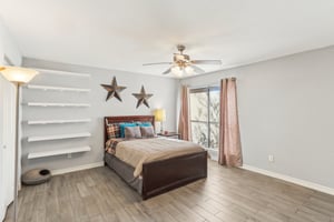 S Braeswood Blvd 51-016.jpg