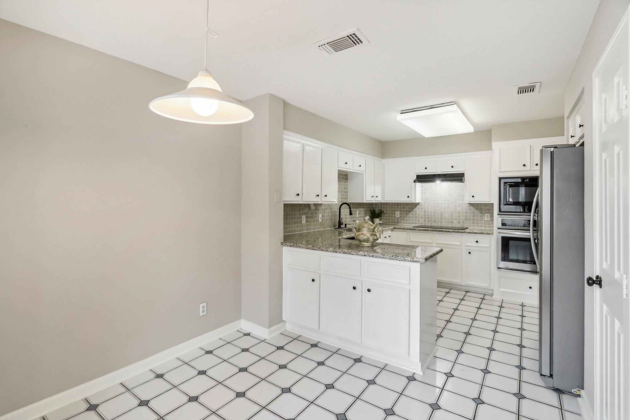 S Braeswood Blvd 56-018.jpg