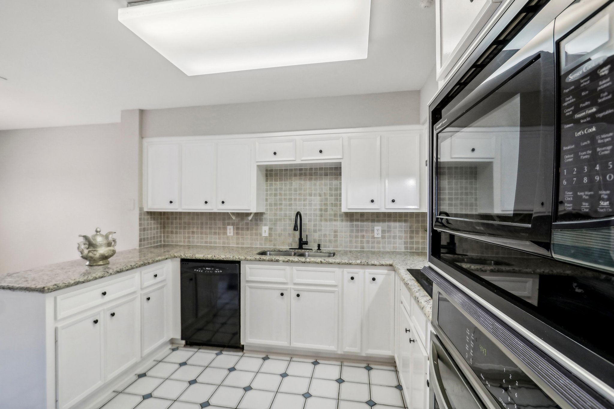 S Braeswood Blvd 56-022.jpg