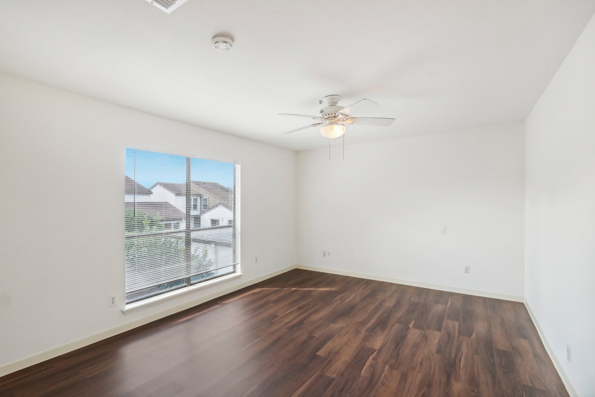 S Braeswood Blvd 56-037.jpg