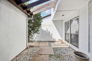 S Braeswood Blvd 56-004.jpg