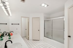 S Braeswood Blvd 56-039.jpg