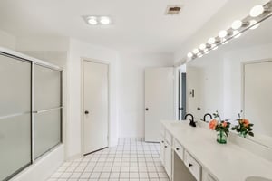 S Braeswood Blvd 56-040.jpg